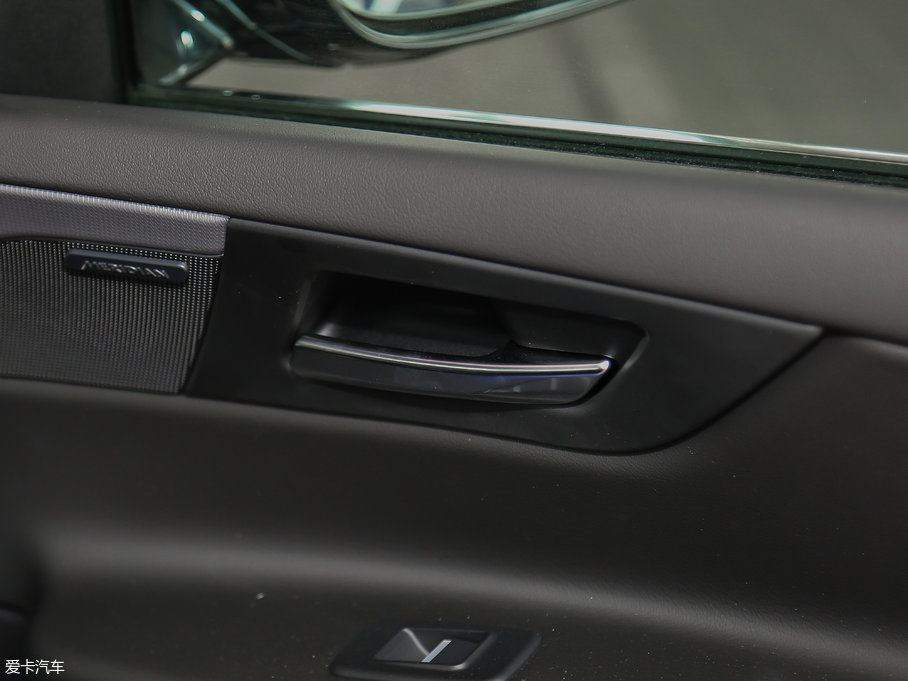 2018ݱXE 2.0T 250PS R-SPORT\Ӱ