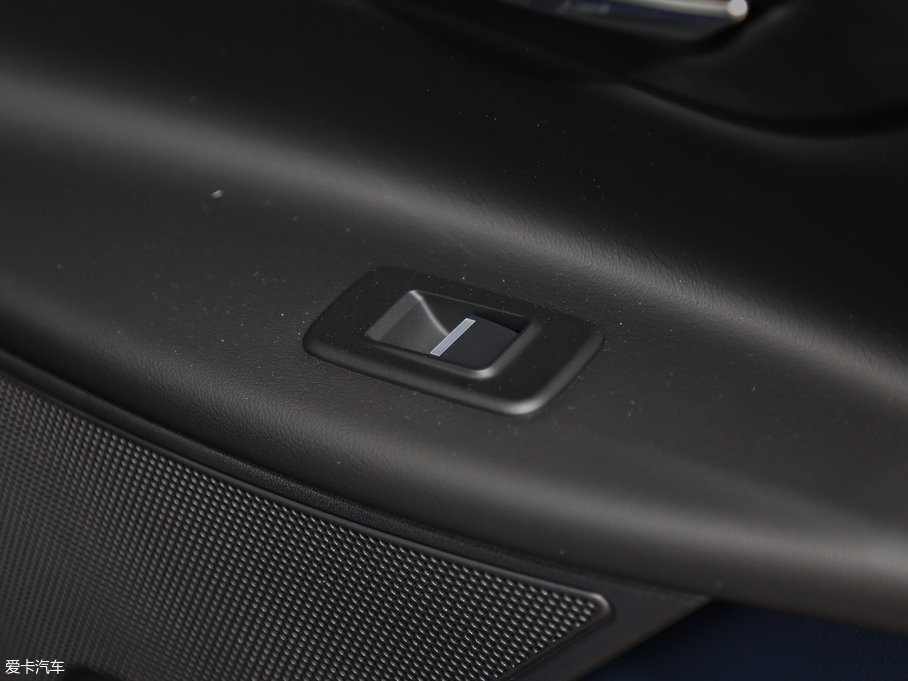 2018ݱXE 2.0T 250PS R-SPORT\Ӱ