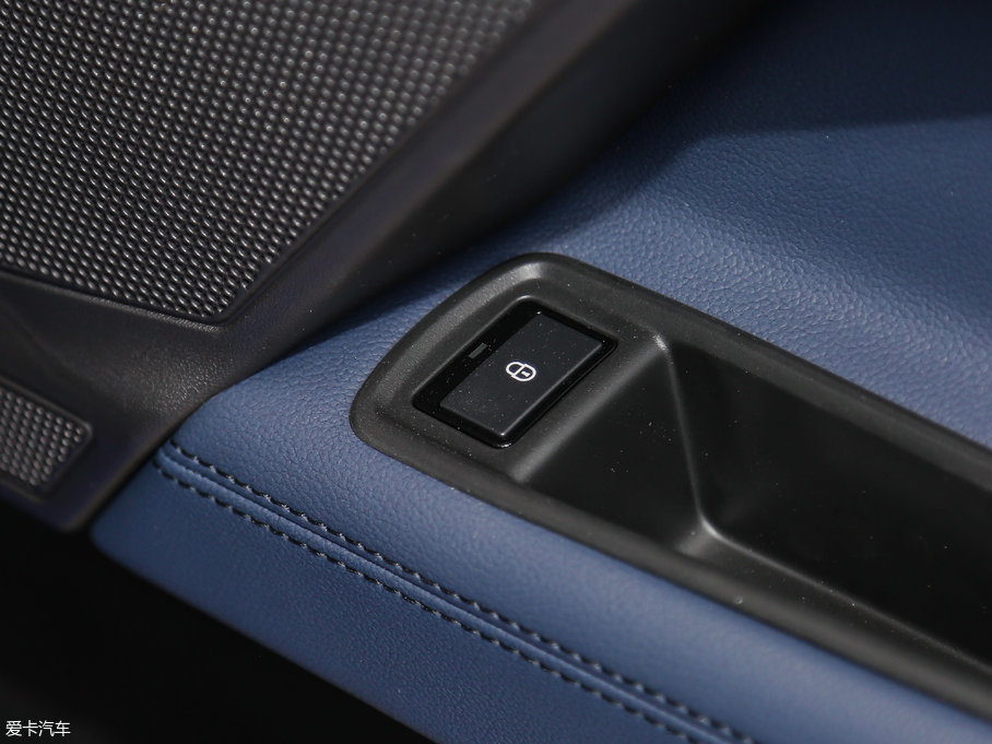 2018ݱXE 2.0T 250PS R-SPORT\(yn)(dng)