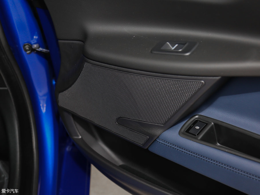 2018ݱXE 2.0T 250PS R-SPORT\Ӱ