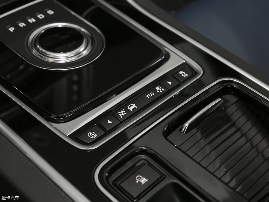 2018ݱXE 2.0T 250PS R-SPORT\Ӱ