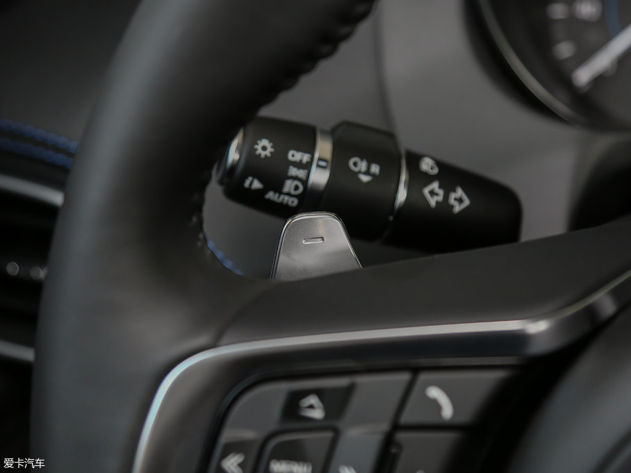 2018ݱXE 2.0T 250PS R-SPORT\Ӱ