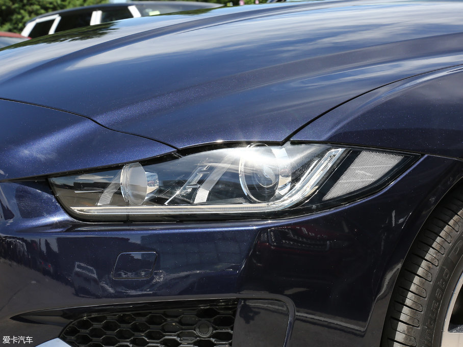 2018ݱXE 2.0T 200PS R-SPORT\Ӱ