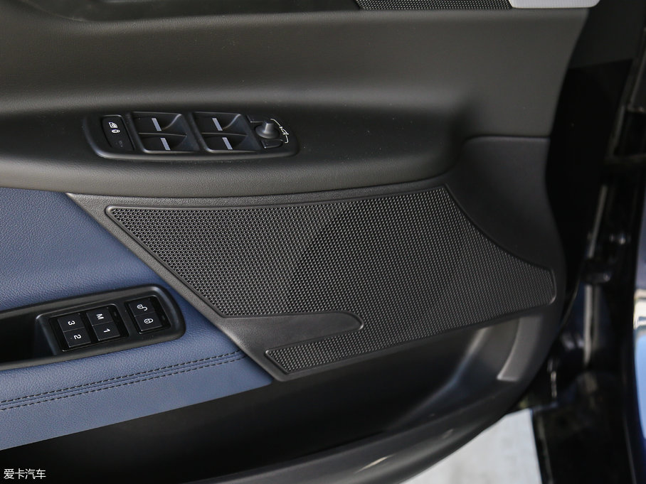 2018ݱXE 2.0T 200PS R-SPORT\Ӱ