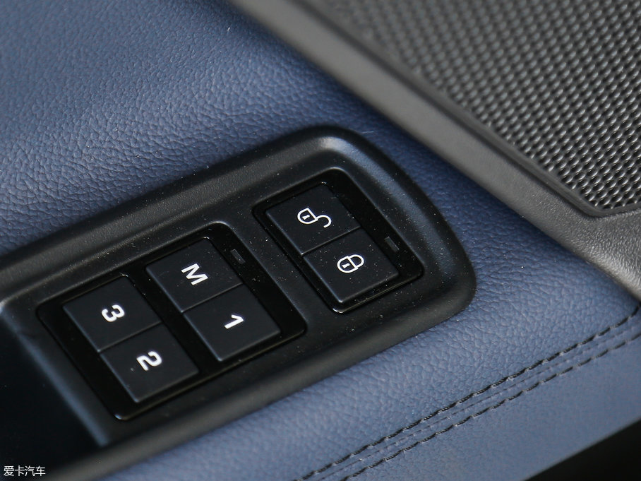 2018ݱXE 2.0T 200PS R-SPORT\Ӱ