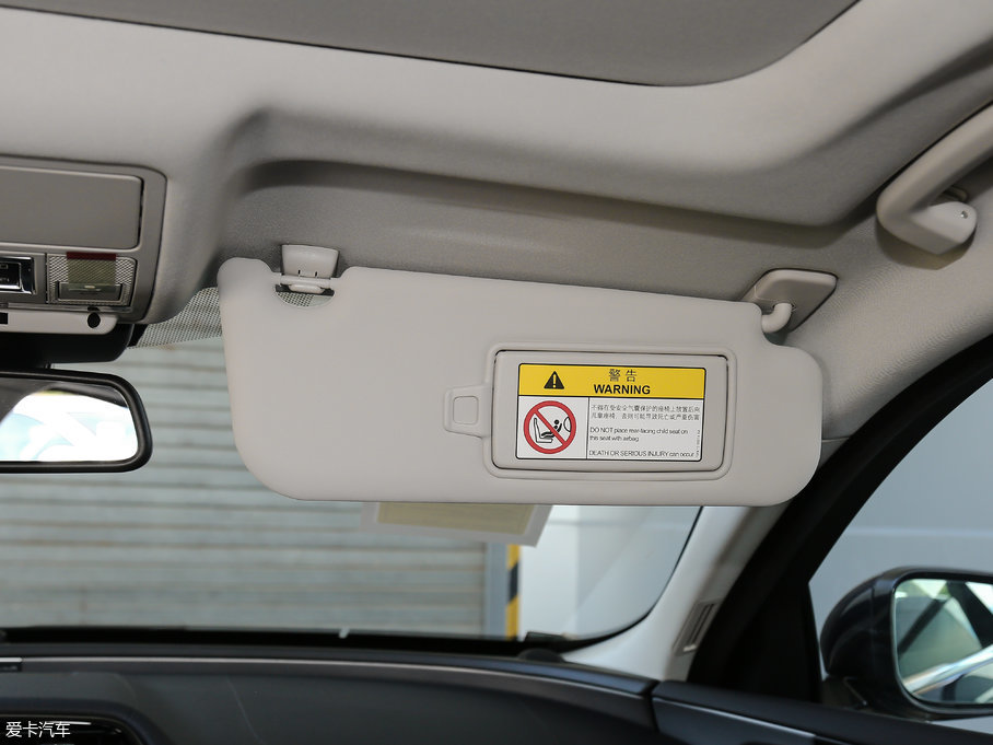 2018ݱXE 2.0T 200PS R-SPORT\Ӱ