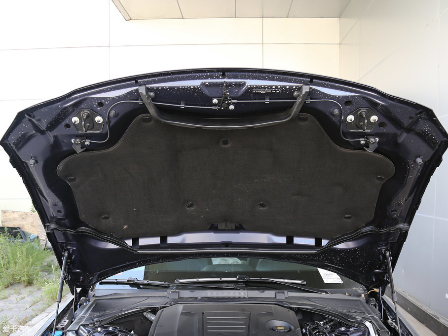 2018ݱXE 2.0T 200PS R-SPORT\Ӱ