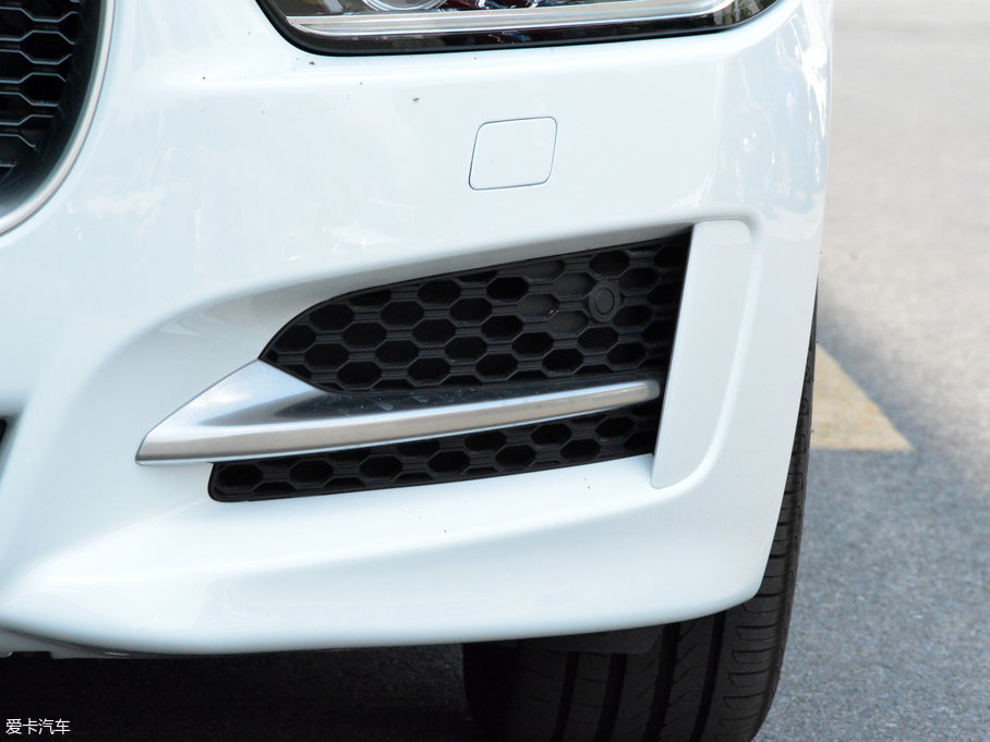 2018ݱXE 2.0T 200PS R-SPORT\Ӱ