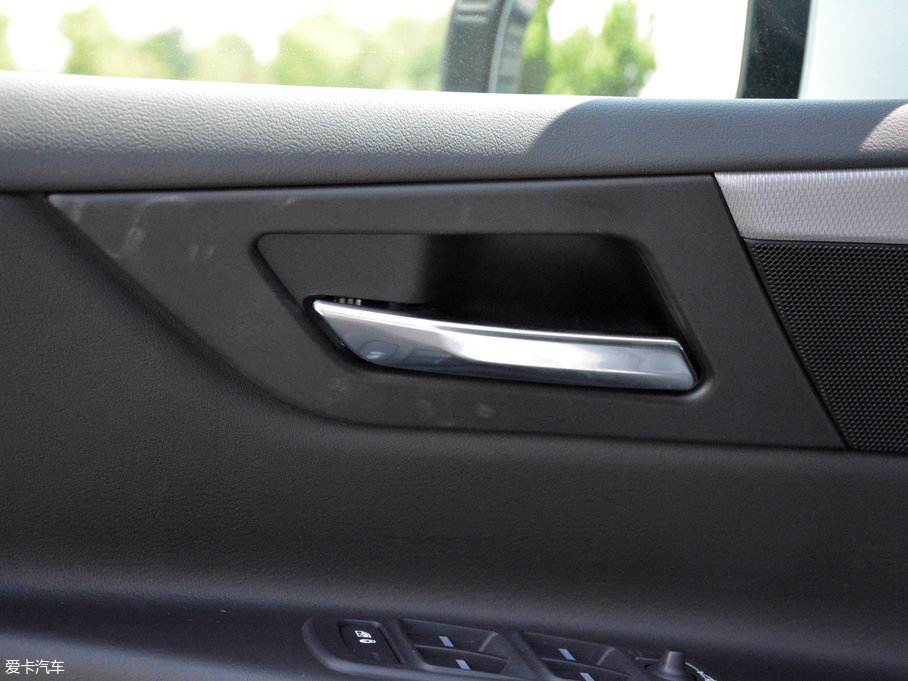 2018ݱXE 2.0T 200PS R-SPORT\Ӱ