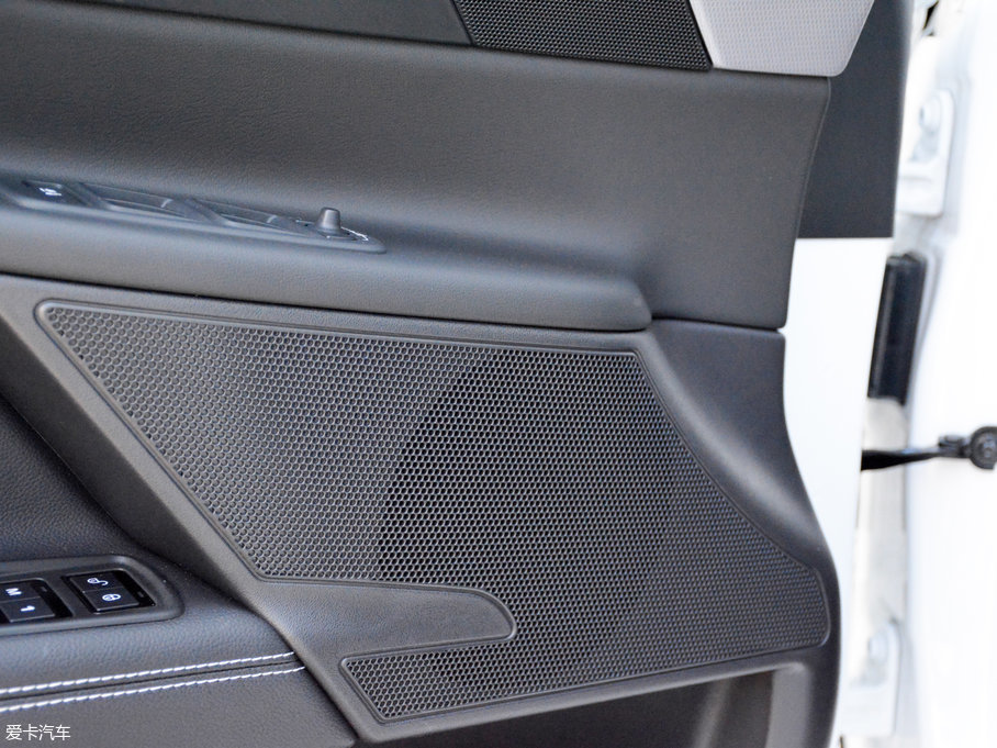 2018ݱXE 2.0T 200PS R-SPORT\Ӱ