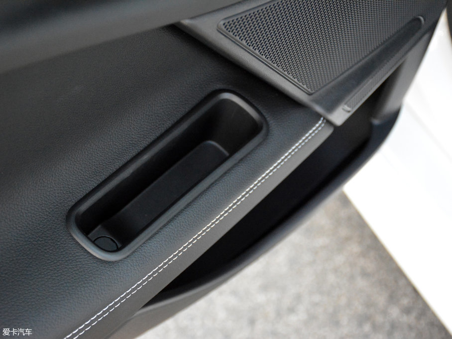 2018ݱXE 2.0T 200PS R-SPORT\Ӱ