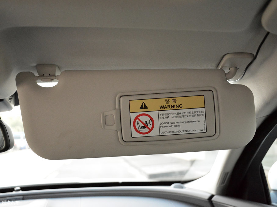 2018ݱXE 2.0T 200PS R-SPORT\Ӱ