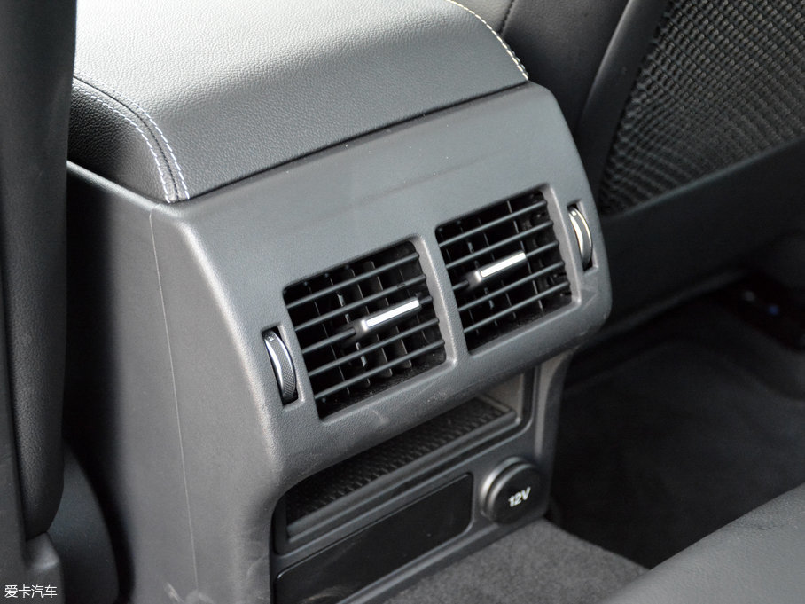 2018ݱXE 2.0T 200PS R-SPORT\Ӱ