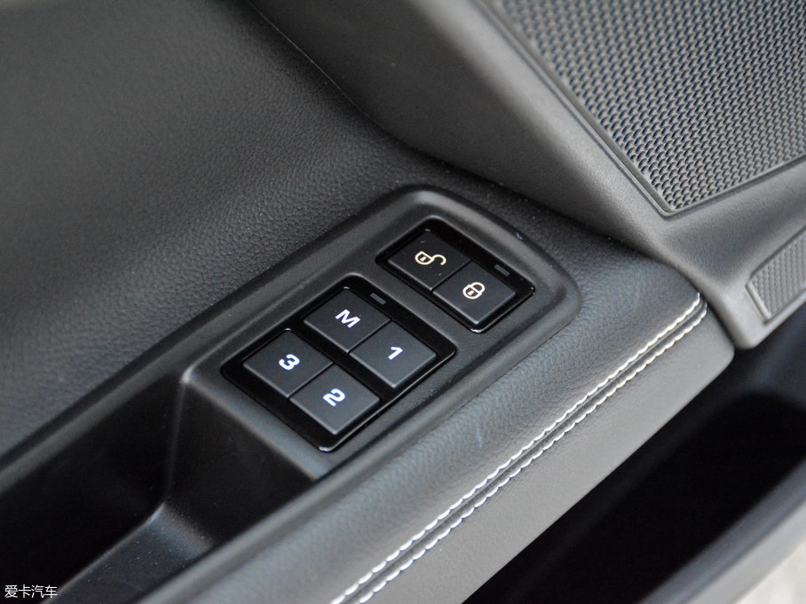 2018ݱXE 2.0T 200PS R-SPORT\Ӱ