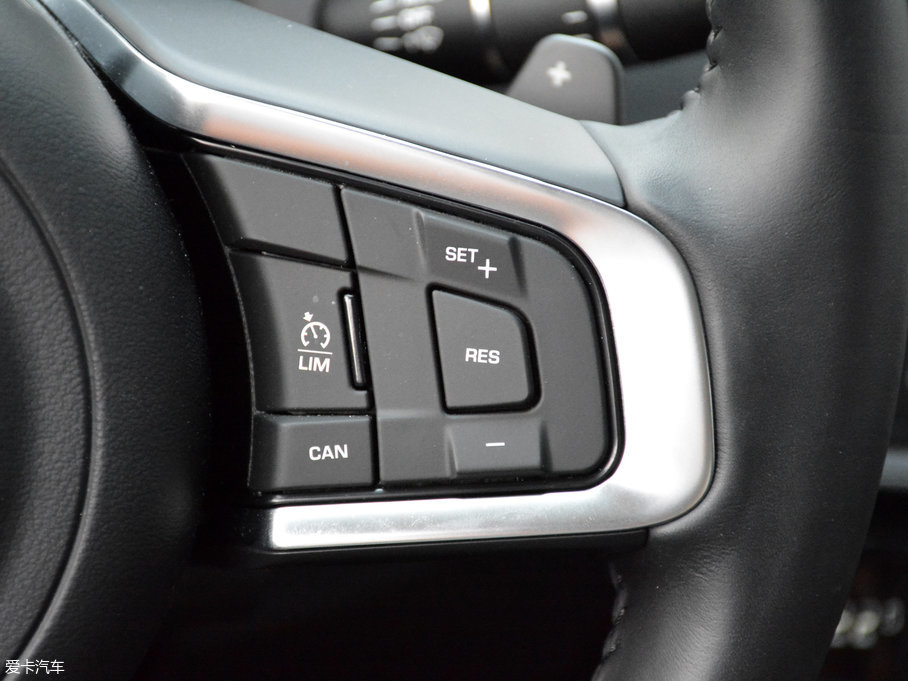 2018ݱXE 2.0T 200PS R-SPORT\Ӱ