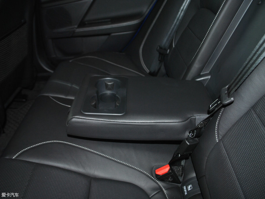 2018ݱXE 2.0T 200PS R-SPORT\Ӱ