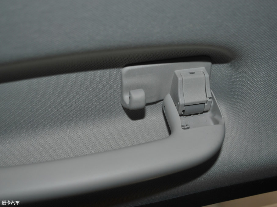 2018ݱXE 2.0T 200PS R-SPORT\Ӱ