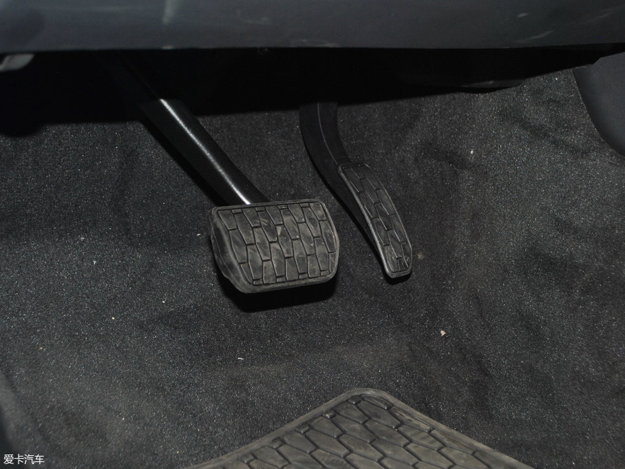 2018ݱXE 2.0T 200PS R-SPORT\Ӱ