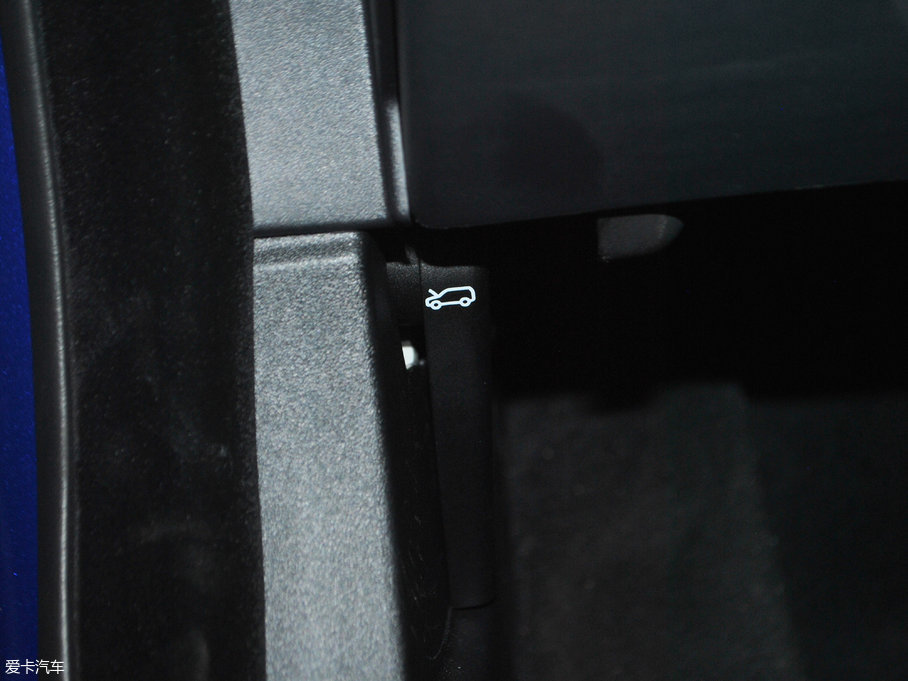 2018ݱXE 2.0T 200PS R-SPORT\Ӱ