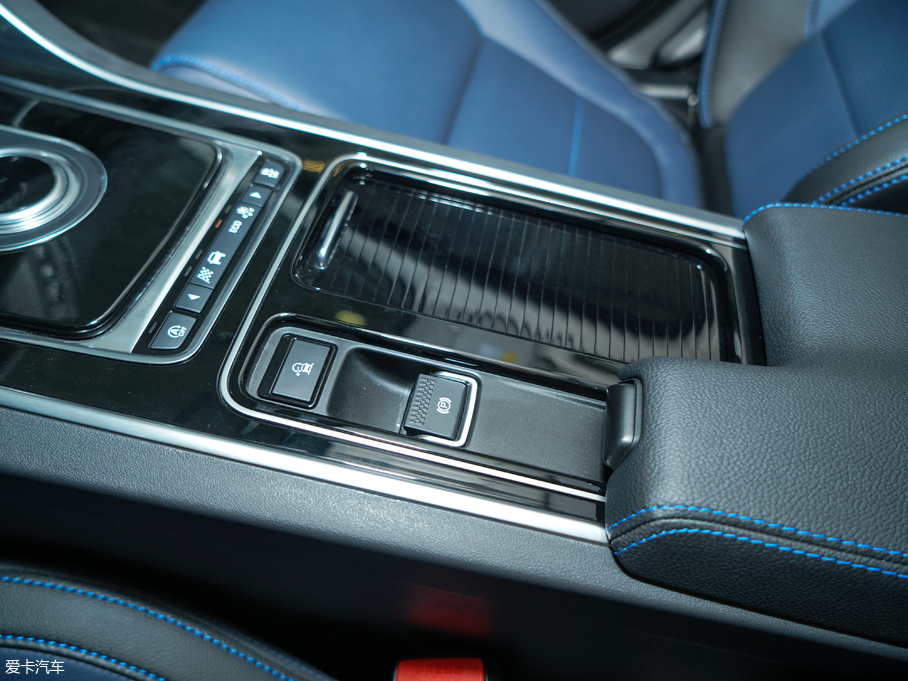 2018ݱXE 2.0T 300PS R-SPORT\Ӱ