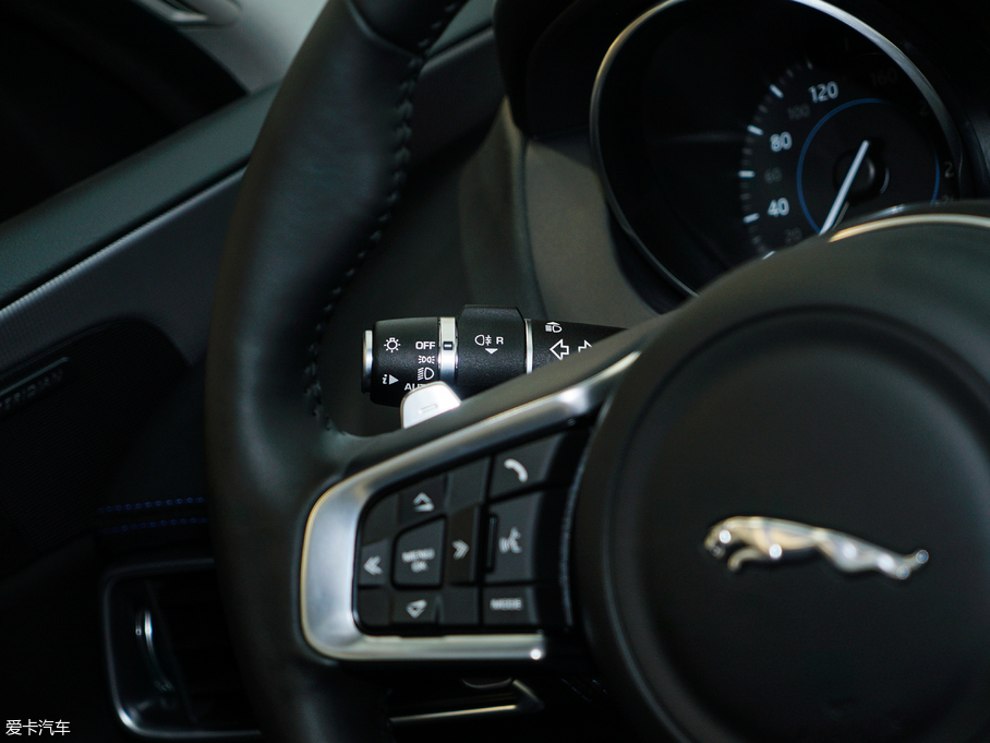 2018ݱXE 2.0T 300PS R-SPORT\Ӱ