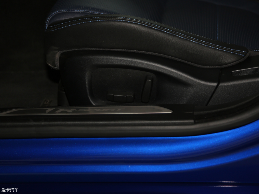 2018ݱXE 2.0T 250PS R-SPORT\(yn)(dng) AWD