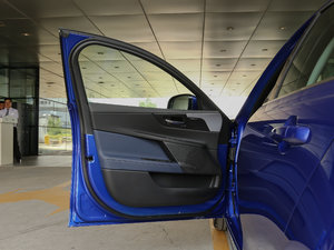 20182.0T 250PS R-SPORT\Ӱ {λ܇T