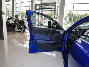 20182.0T 250PS R-SPORT\(yn)Ӱ g