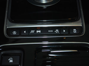 20182.0T 200PS R-SPORT\(yn)Ӱ п؅^(q)