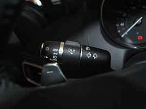 20182.0T 200PS R-SPORT\(yn)Ӱ п؅^(q)