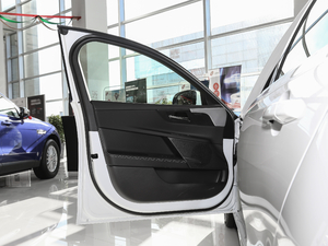 20182.0T 300PS R-SPORT\Ӱ {λ܇T