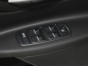 20182.0T 300PS R-SPORT\Ӱ {܇ƅ^(q)	