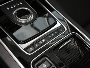 20182.0T 300PS (q)R-SPORT\Ӱ п؅^(q)