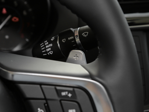 20182.0T 300PS (q)R-SPORT\(yn)(dng) п؅^(q)