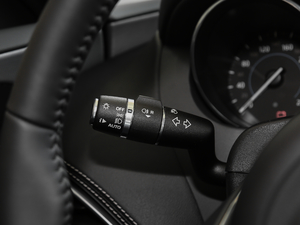 20182.0T 300PS (q)R-SPORT\(yn)(dng) п؅^(q)