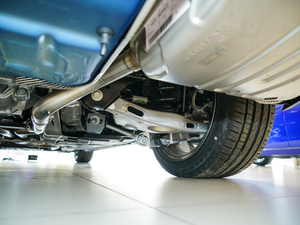 20182.0T 300PS (q)R-SPORT\(yn)(dng) (x)(ji)^