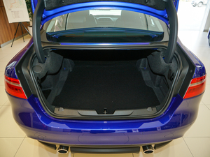 20182.0T 300PS (q)R-SPORT\Ӱ g