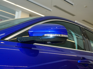 20182.0T 300PS R-SPORT\Ӱ ^