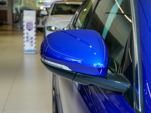 20182.0T 300PS R-SPORT\Ӱ ^