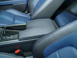 20182.0T 300PS (q)R-SPORT\Ӱ 