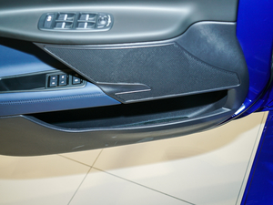 20182.0T 300PS (q)R-SPORT\Ӱ ǰTg