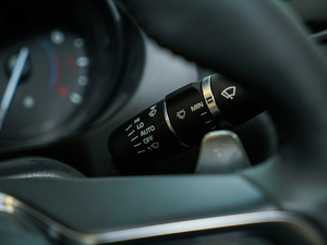 20182.0T 300PS R-SPORT\Ӱ п؅^