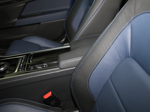 20182.0T 250PS R-SPORT\Ӱ AWD 