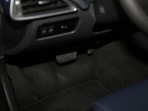 20182.0T 250PS R-SPORT\Ӱ AWD п؅^