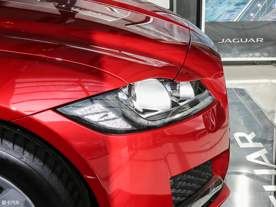 2018ݱXF Sportbrake 250PS LA