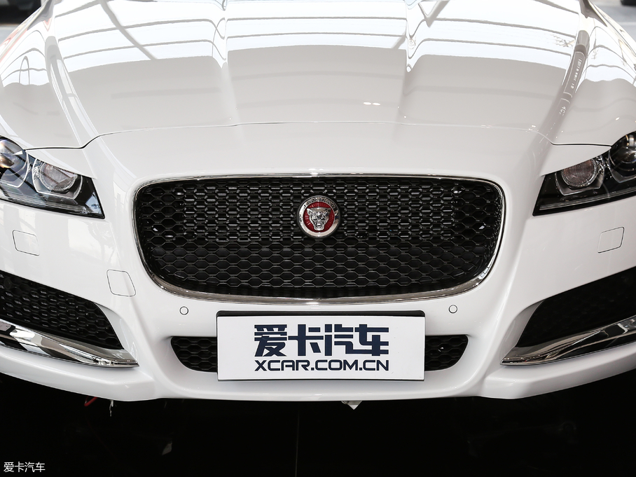 2018ݱXF Sportbrake 250PS LA