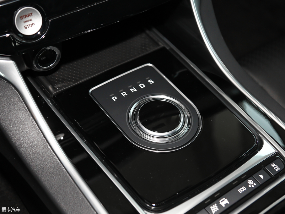 2018ݱXF Sportbrake 250PS (q)LA