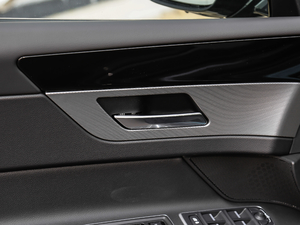 201930t R-SPORT \Ӱ g