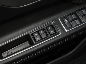 201930t R-SPORT \Ӱ g