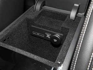 201930t R-SPORT \Ӱ g